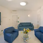 Relais Del Mare Con Terrazza Fronte Mare Free Parking Apartment