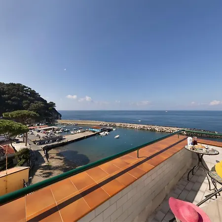 Relais Del Mare Con Terrazza Fronte Mare Free Parking Apartment Massa Lubrense