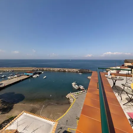 Relais Del Mare Con Terrazza Fronte Mare Free Parking Apartment