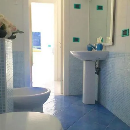 Apartment Relais Del Mare Con Terrazza Fronte Mare Free Parking